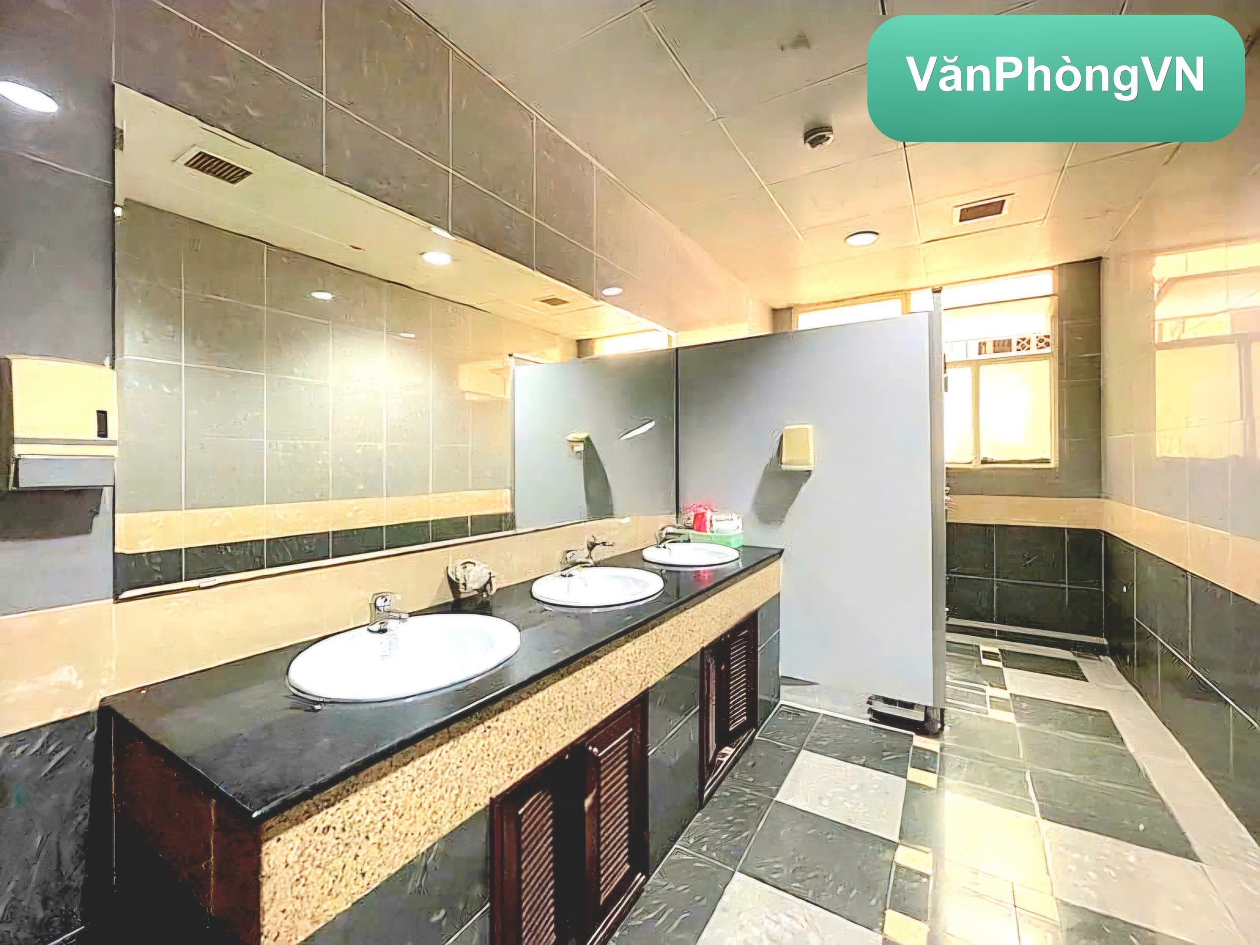 Capital Place Tower thumbnail 9