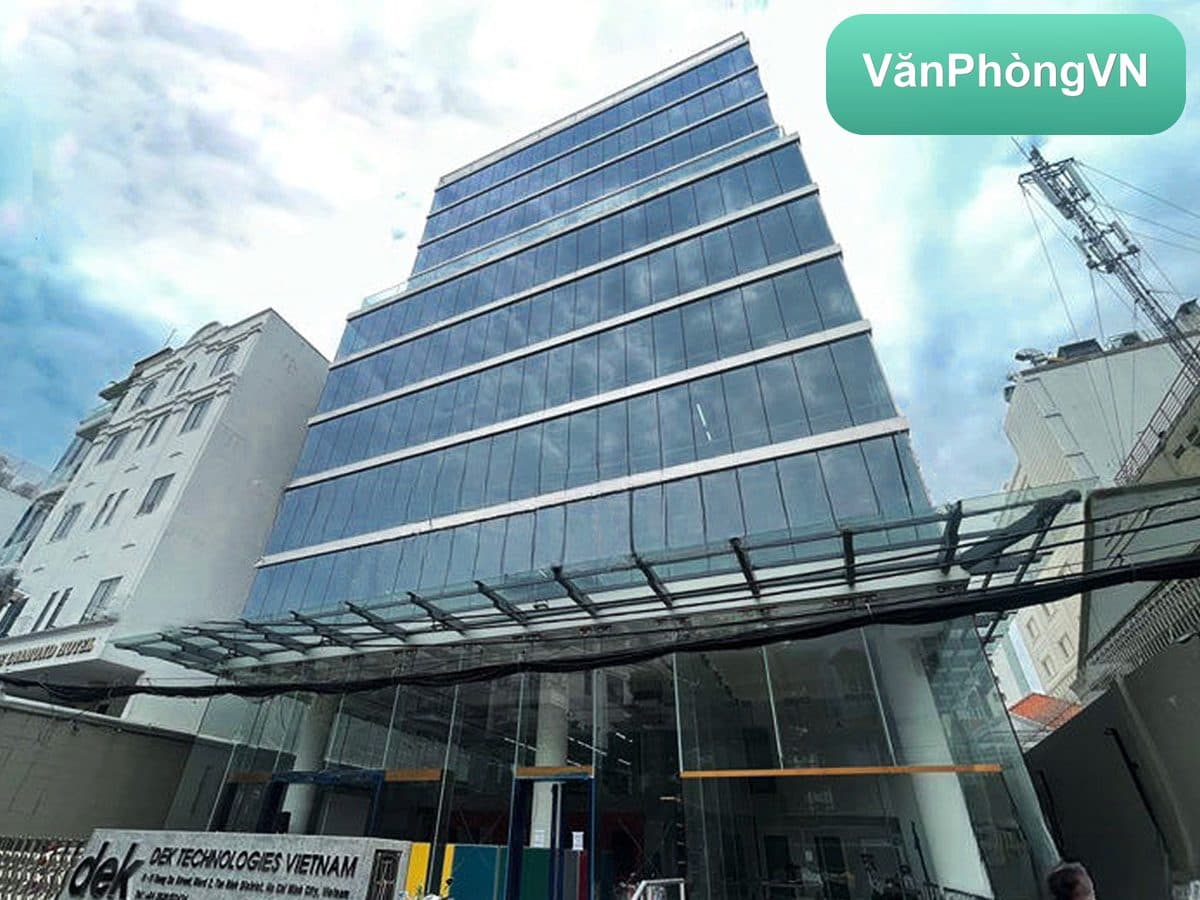 Dek Building thumbnail 2