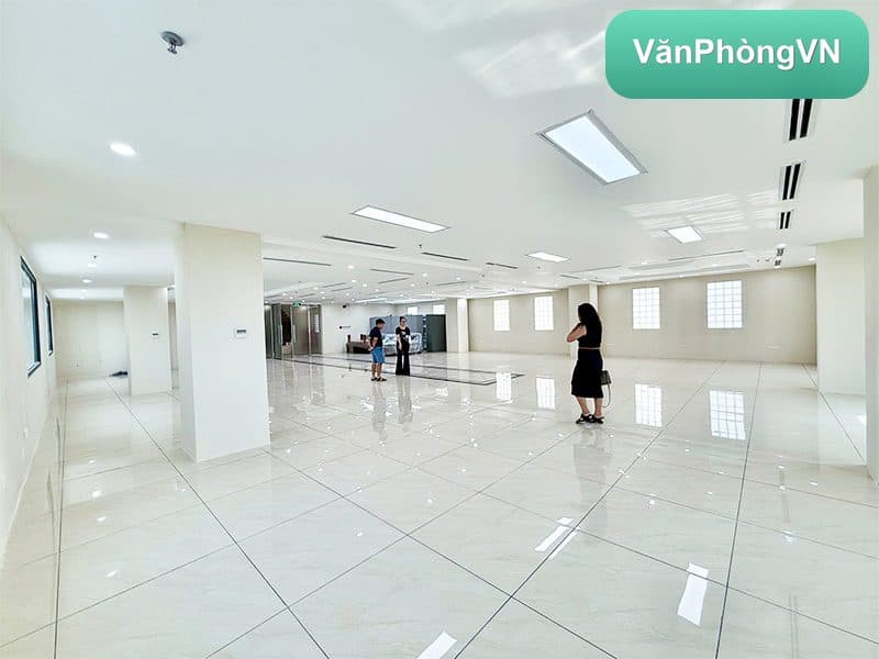 TLE Building thumbnail 9