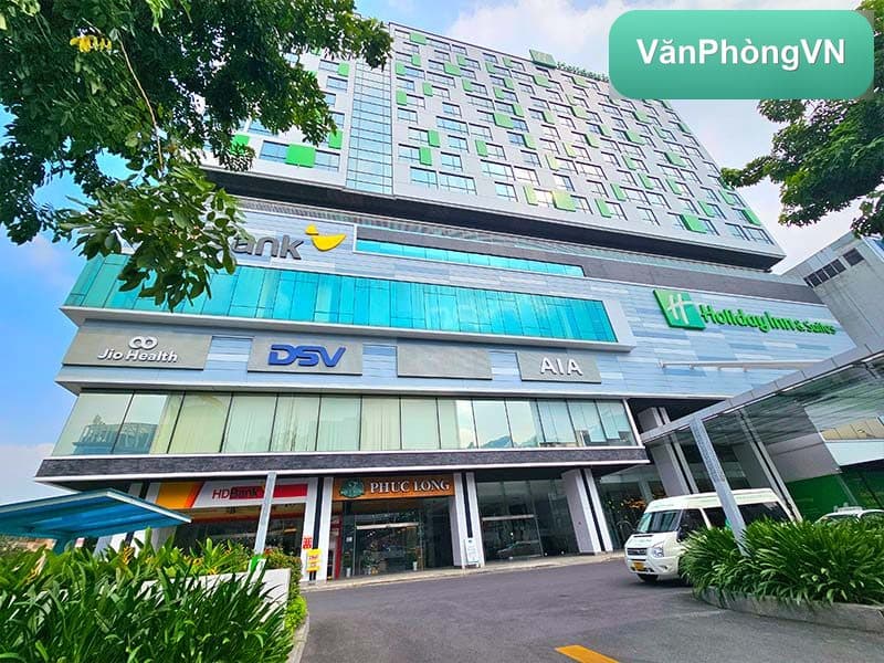 Republic Plaza thumbnail 3
