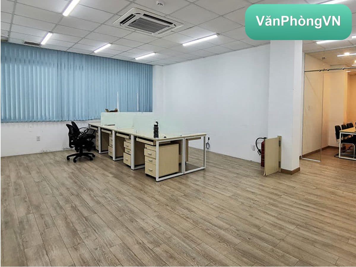 VAR Building thumbnail 6